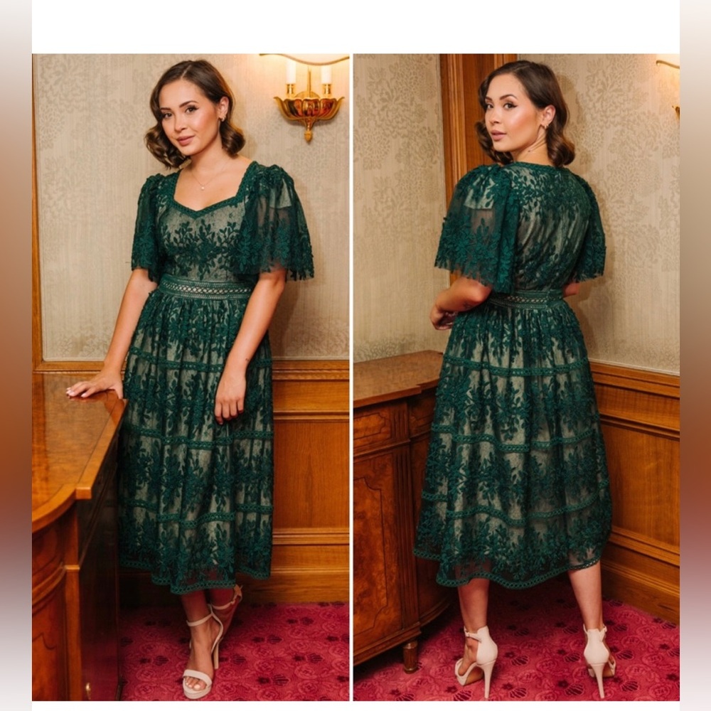 Ivy City Venice Dress with Flutter Sleeves